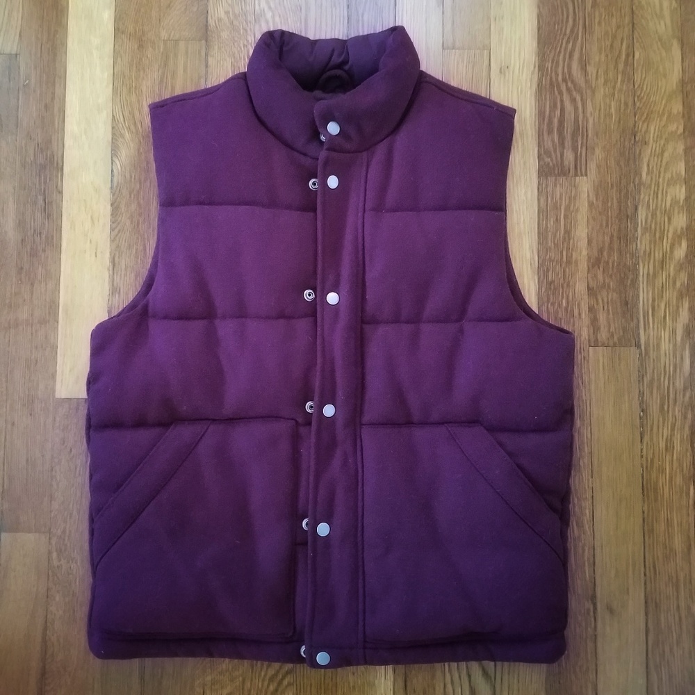 Old Navy men's medium wool blend puffer vest